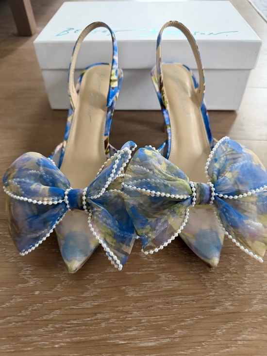 Betsey Johnson Shoes - Betsey Johnson Blue Floral Bow Slingback Heels